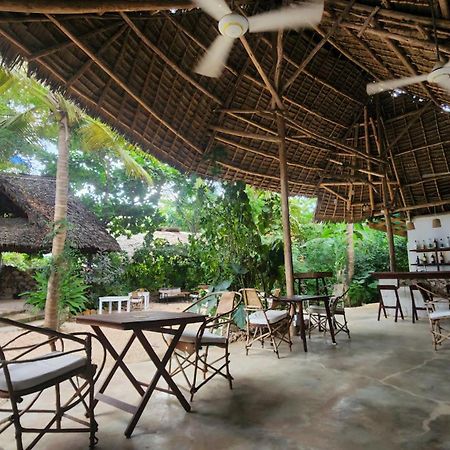 Atii Garden Bungalows 눙귀 외부 사진