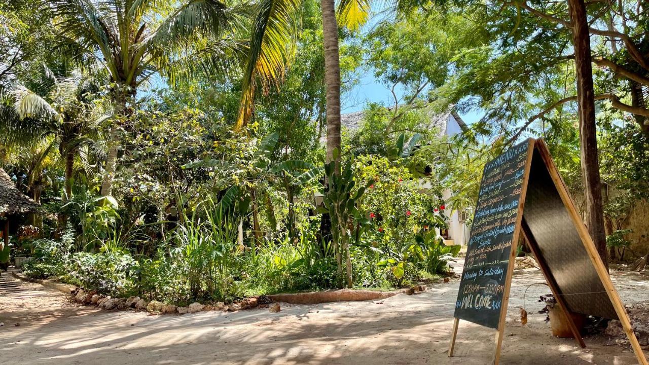 Atii Garden Bungalows 눙귀 외부 사진