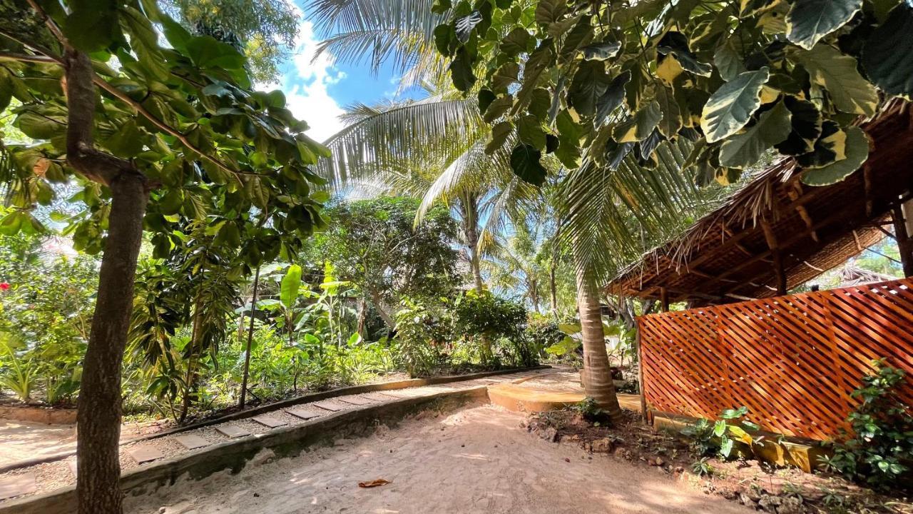 Atii Garden Bungalows 눙귀 외부 사진