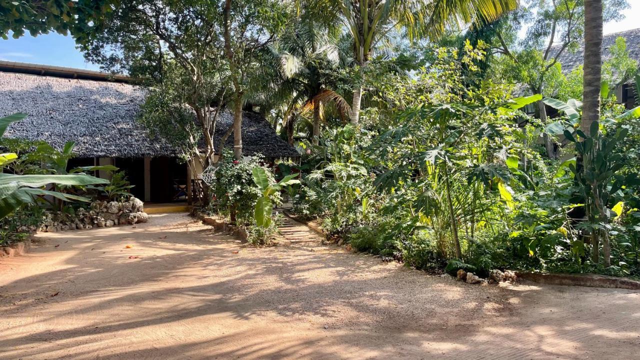 Atii Garden Bungalows 눙귀 외부 사진