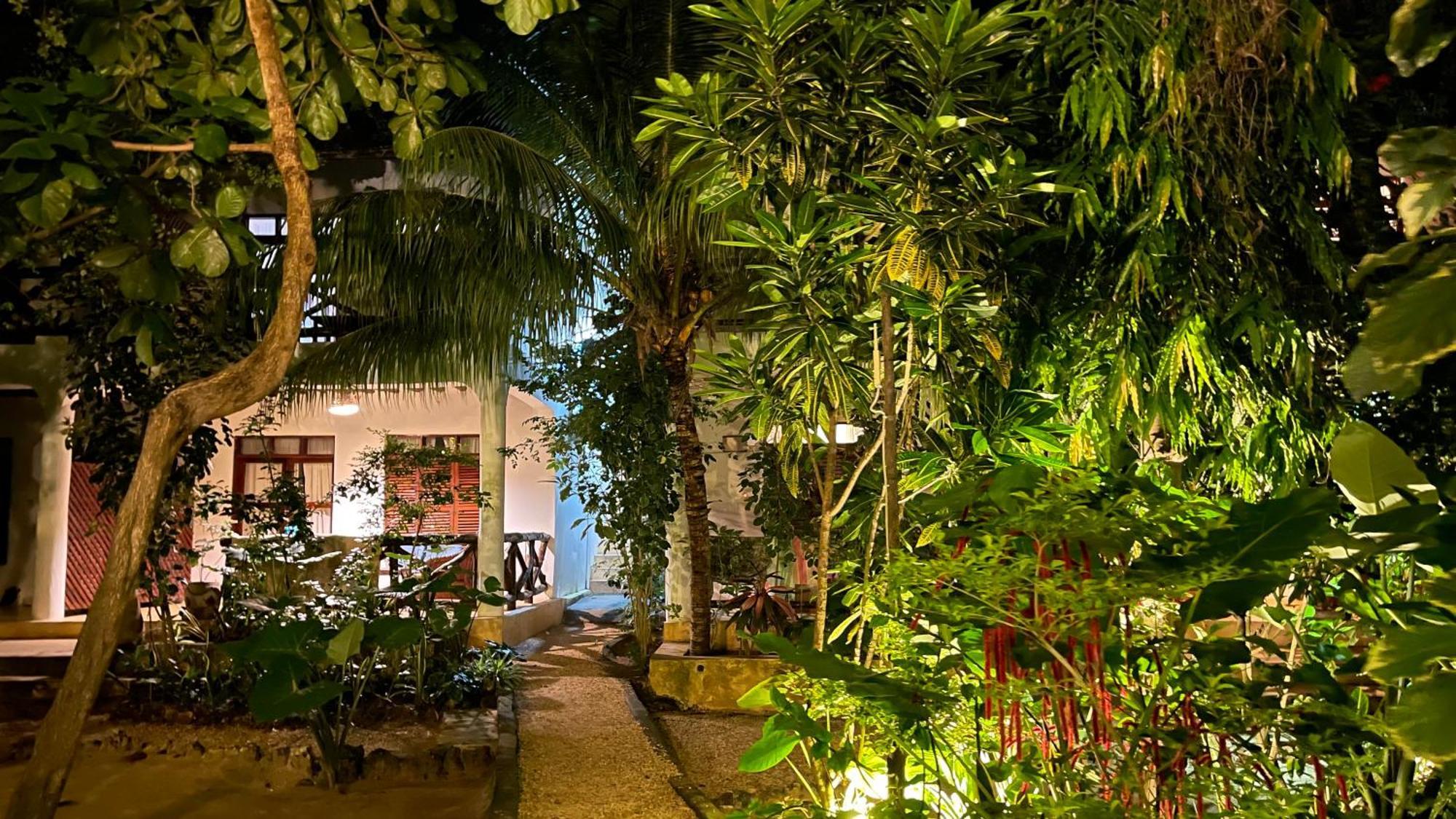 Atii Garden Bungalows 눙귀 외부 사진