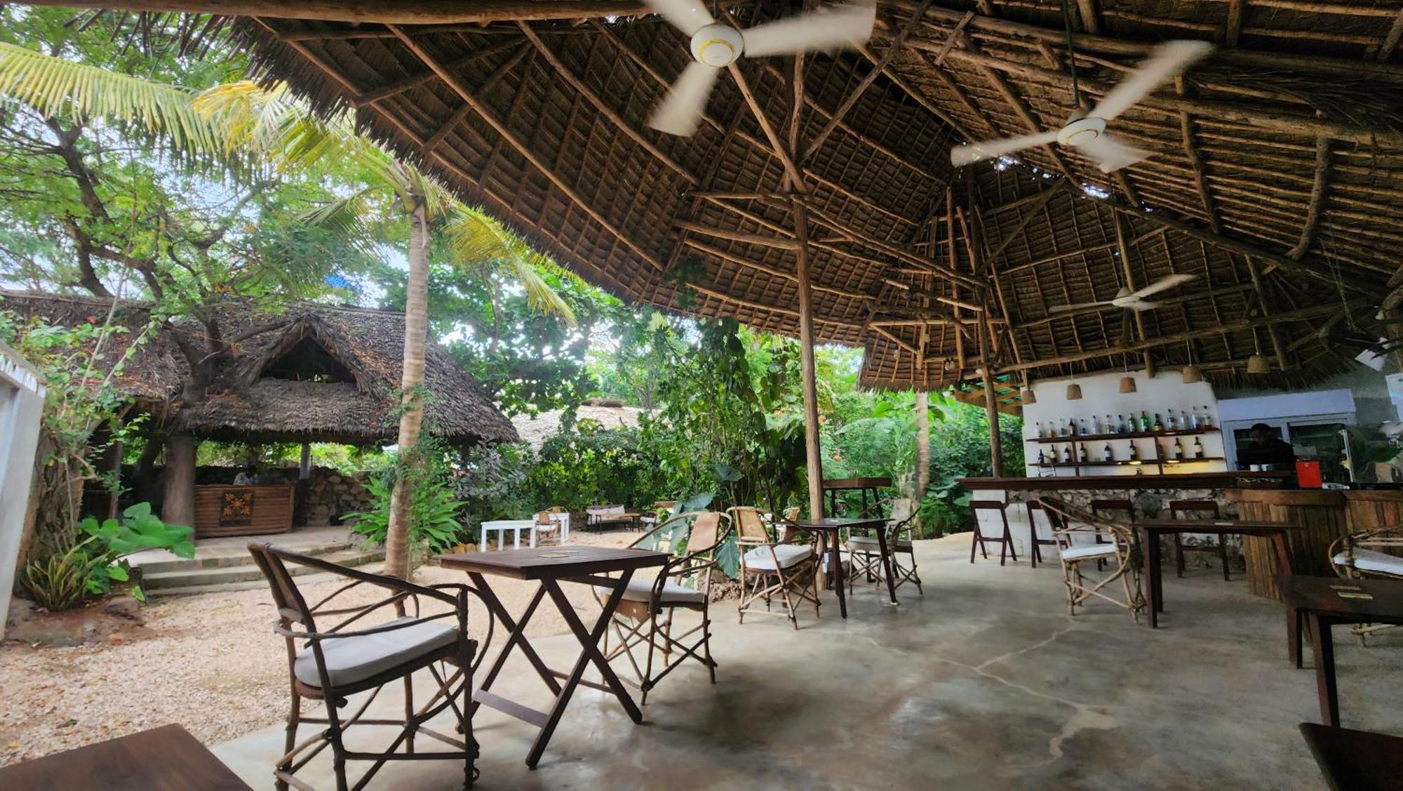 Atii Garden Bungalows 눙귀 외부 사진